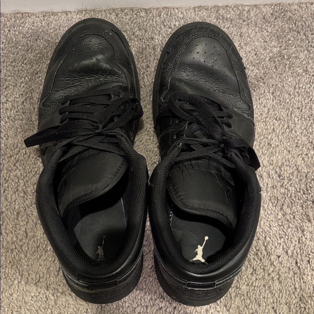 Nike Dunk Low Sneakers - Picture 2 of 4